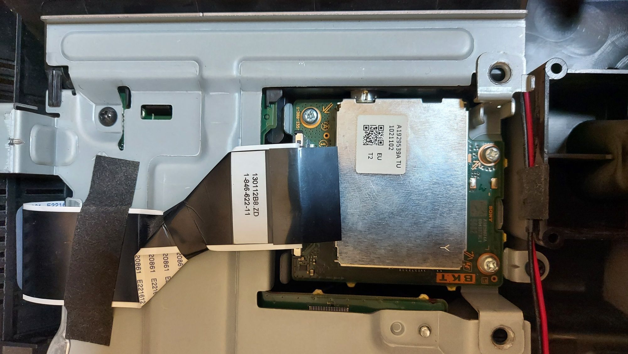 Телевізор"Sony KDL-42W653A" на запчастини
