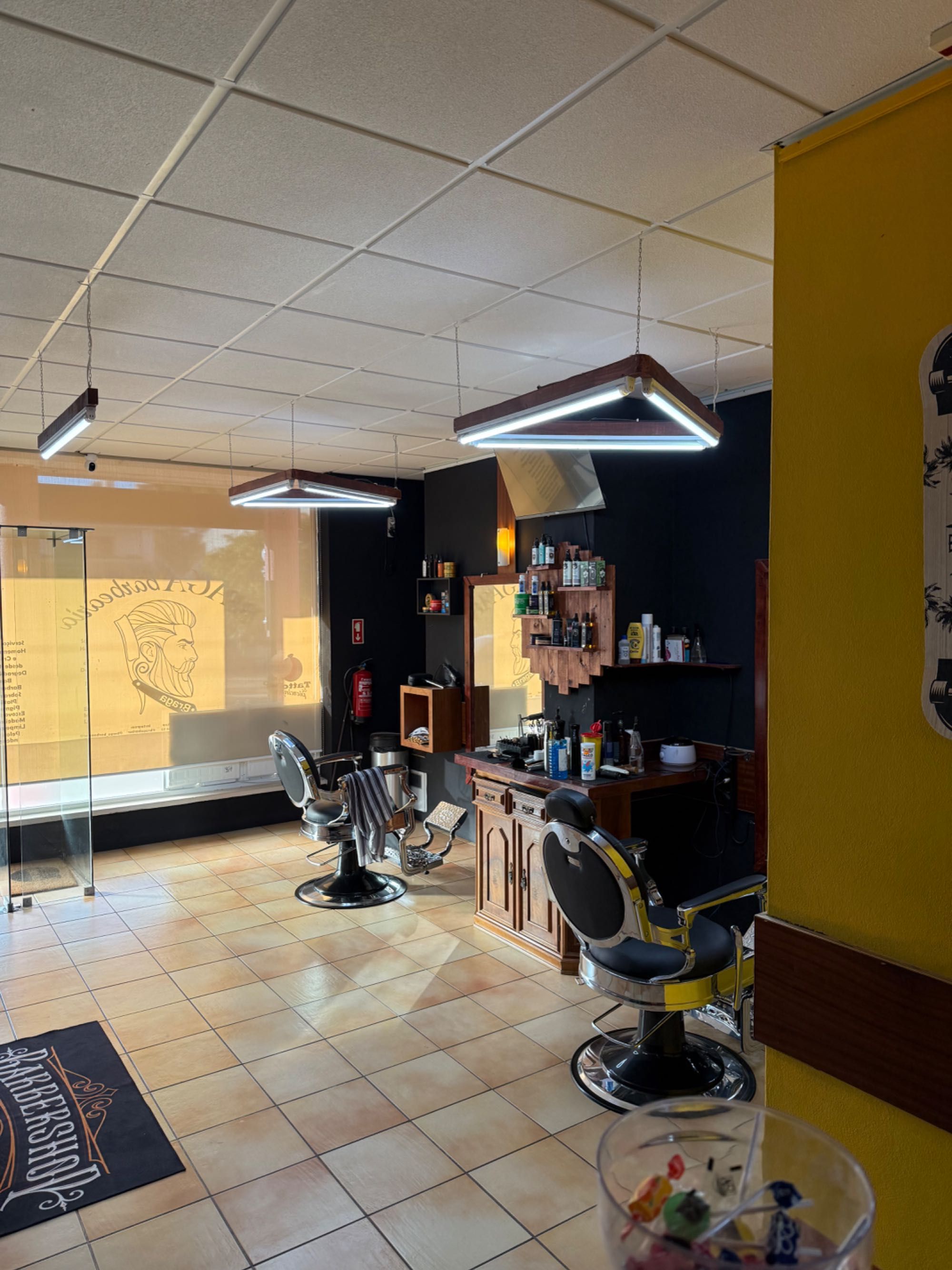 Barbearia em pleno funcionamento.!