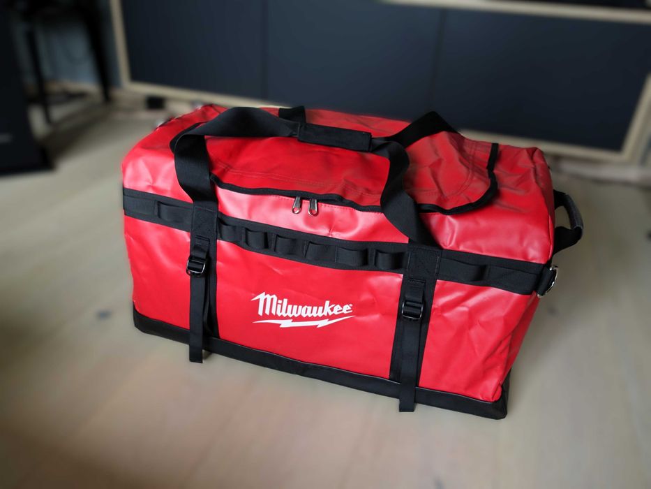Duża i wytrzymała torba transportowa Milwaukee 85L 680g/m2 PCV