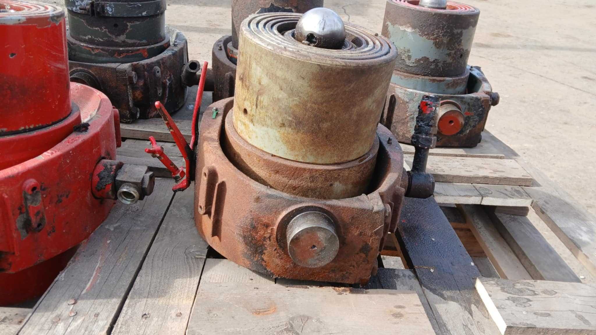 Tłok wywrotu 25 T NUMMI siłownik wywrotu 2650mm skoku kołyska