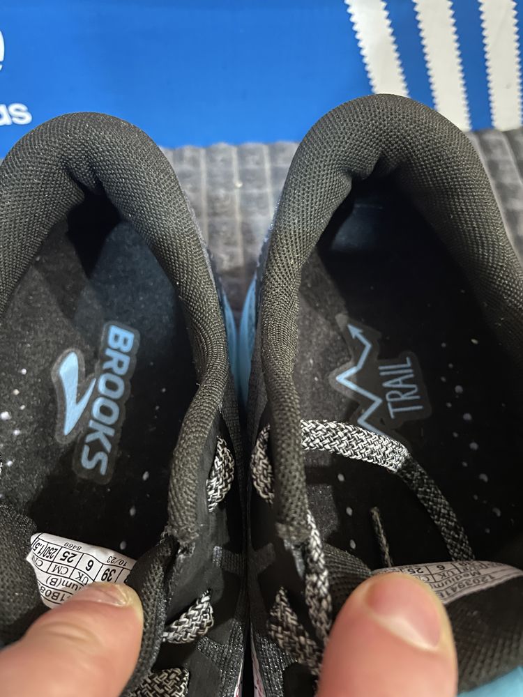 Жіночі бігові кросівки Brooks Divide 4 39(25см) оригінал