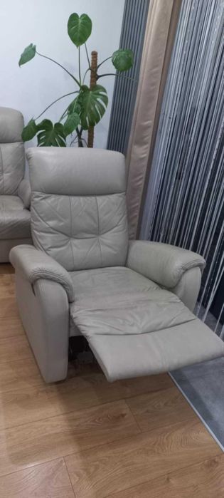 Sofa skórzana rozkładana + fotel z funkcją relaks - GALA Collezione