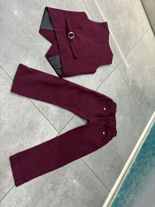 Elegancki komplet dla chłopca bordowy 116-122