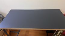 Mesa com pés removiveis