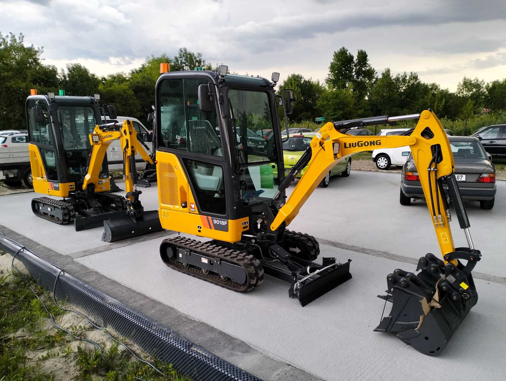 LiuGong Stalowa Wola 9018F Premium.(cat.case.yanmar.kubota.bobcat)