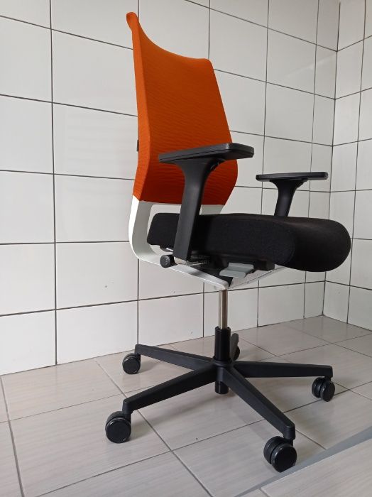 Fotel biurowy krzesło obrotowe Dauphin X-Code piękny