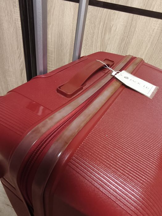 Чемодан большой, валіза великого розміру, валіза на колесах,