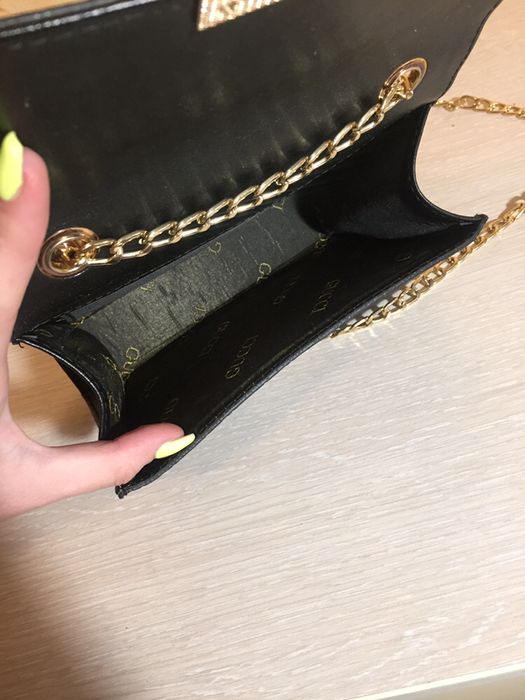 Сумка черная с цепочкой