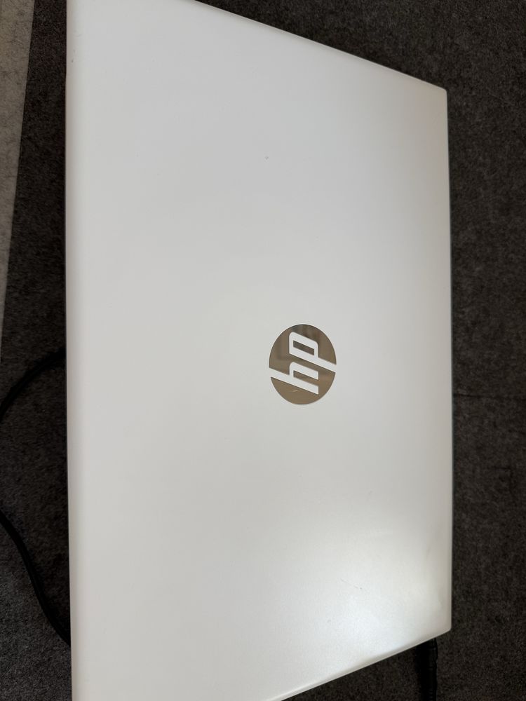 Portátil HP 15,6” – Intel i7, 12GB RAM, SSD, NVIDIA – Excelente estado