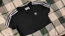 Crop top z adidasa
