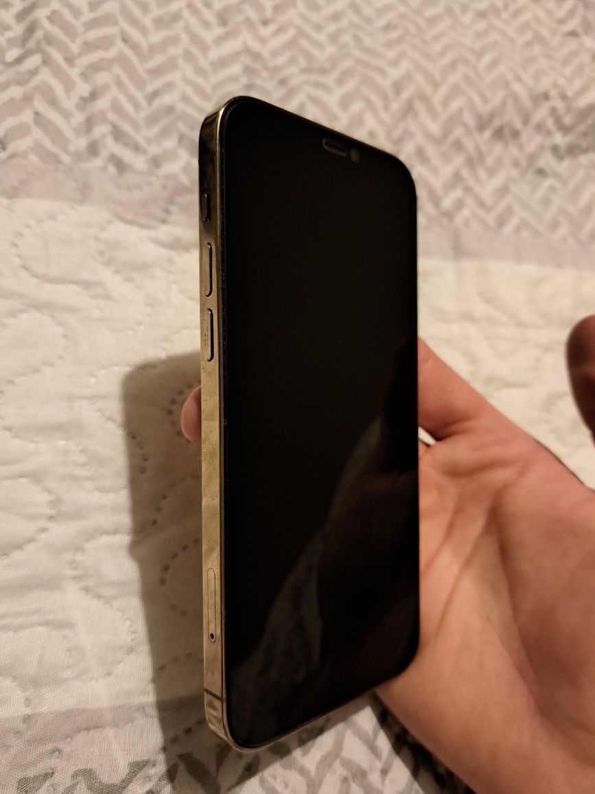 Iphone 12 pro Gold