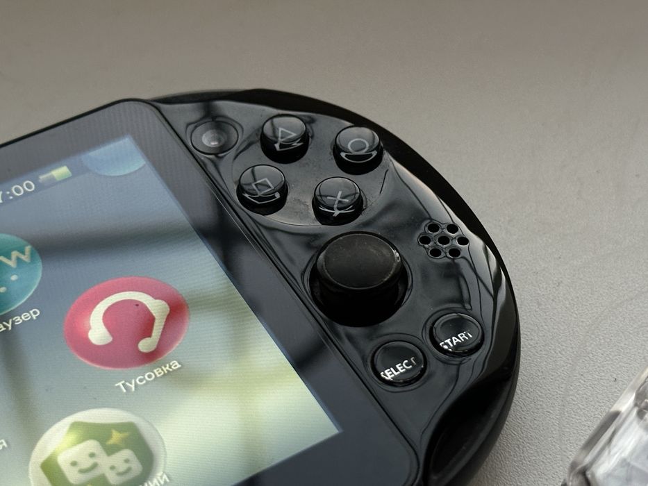 Sony PS Vita Slim 2000 64gb в хорошому стані