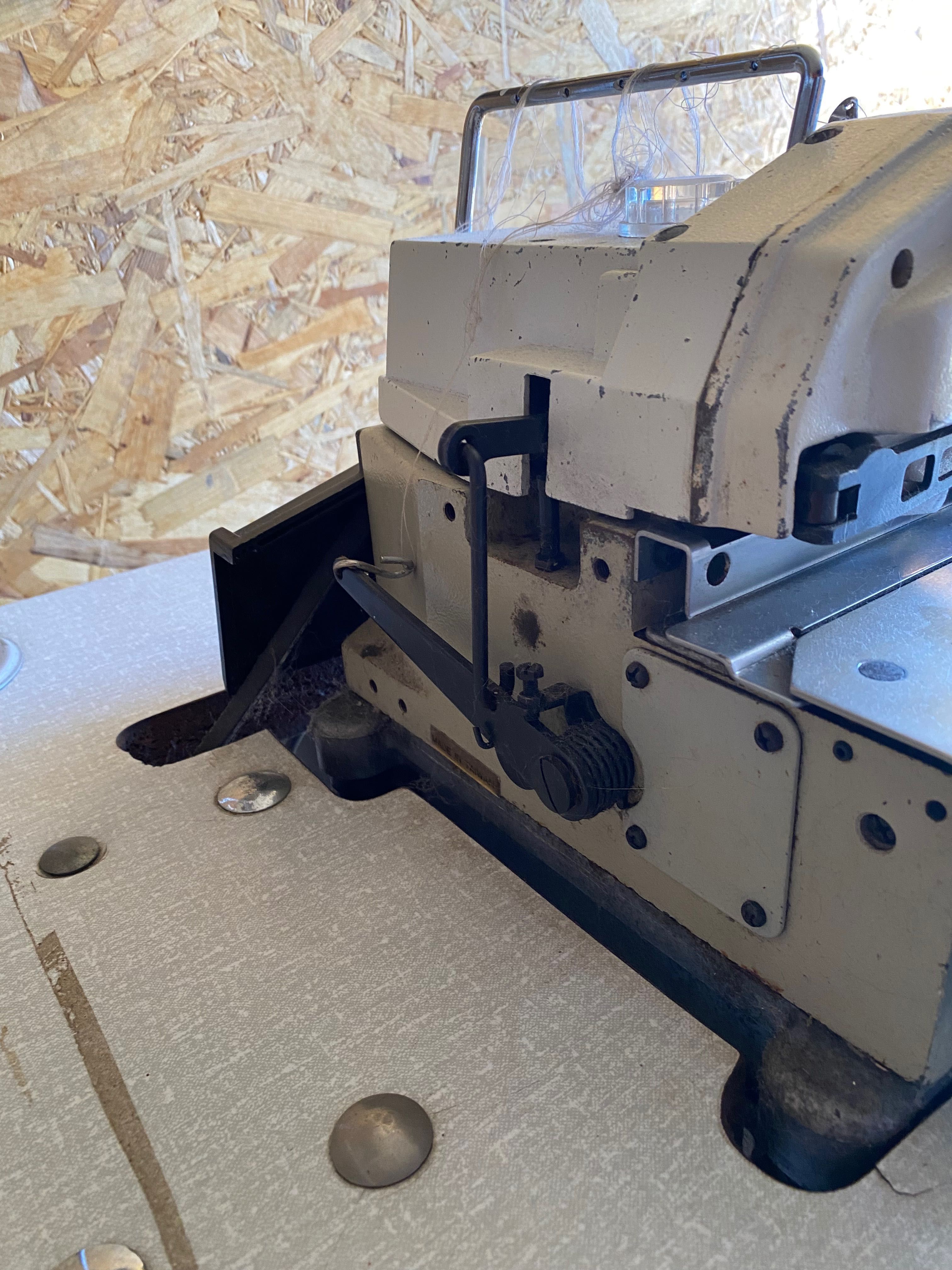 Máquina de costura Overlock SH-6004 de 4 linhas e 2 agulhas