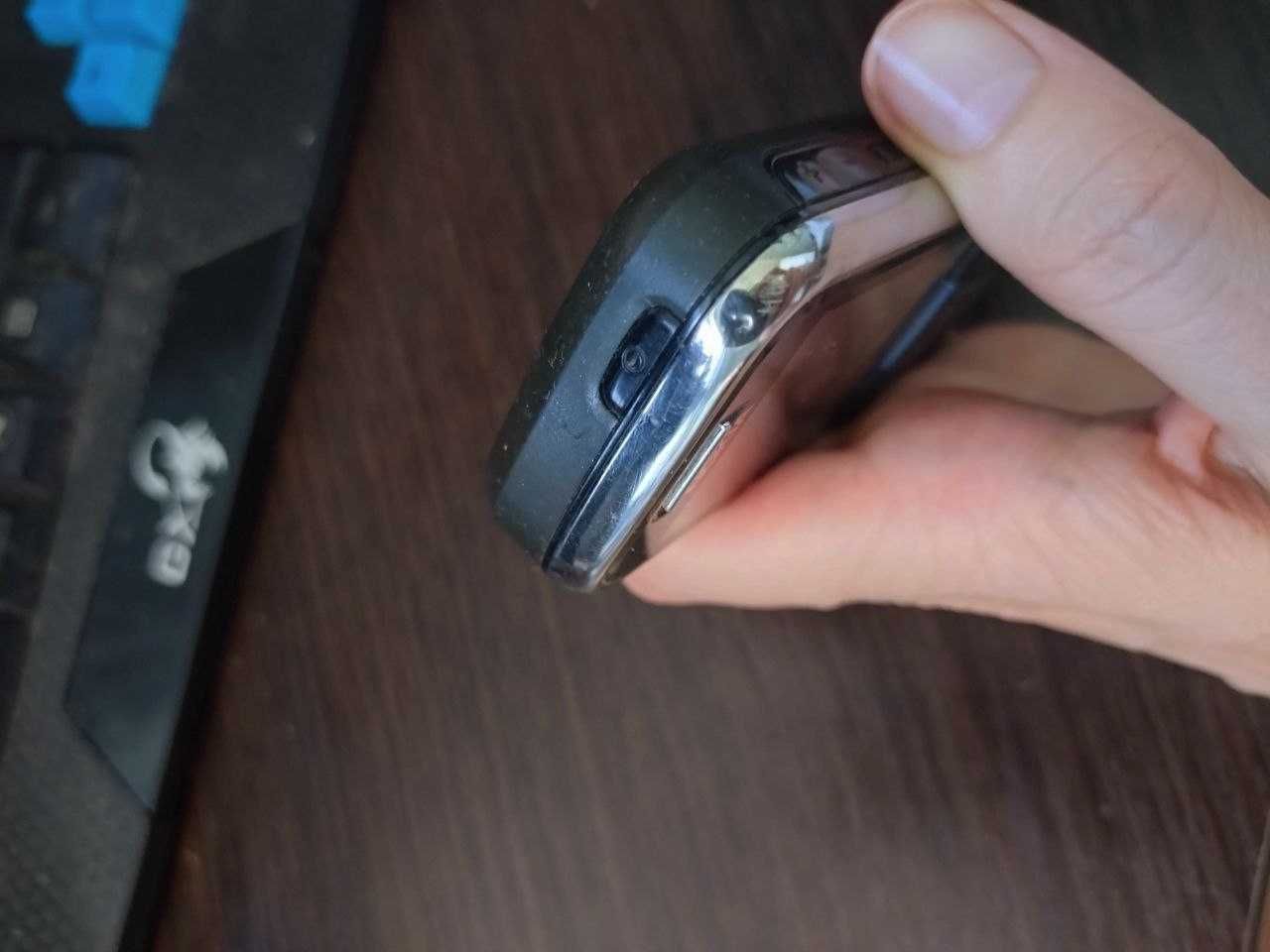 Легендарна Nokia 6233 в робочому стані