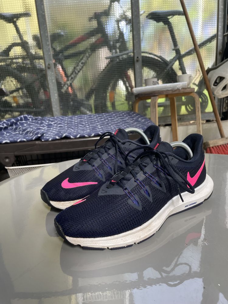 Продам кросівки Nike quest 4 running