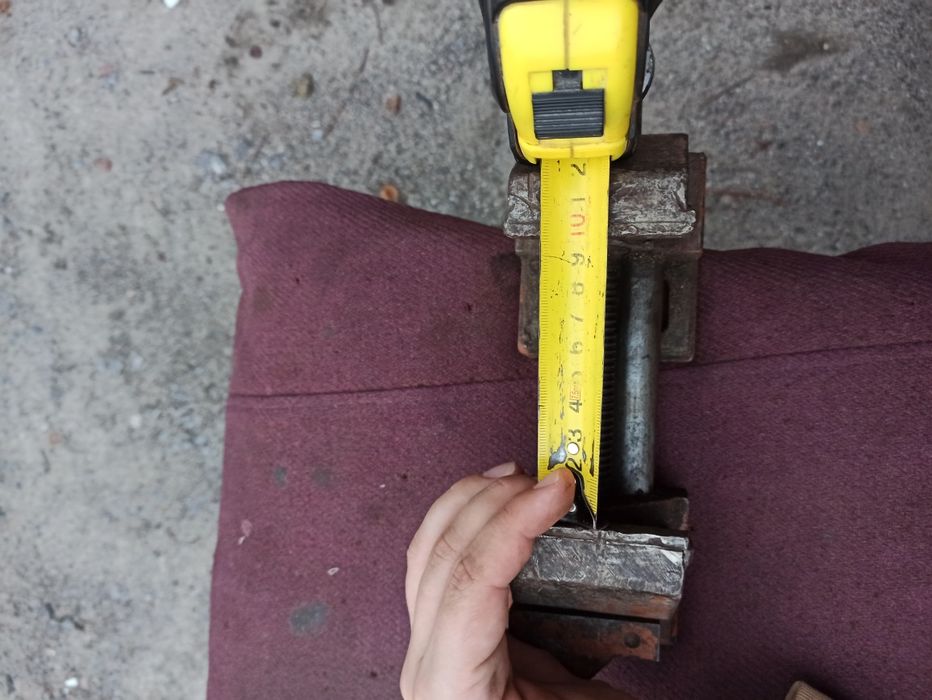 Тіски, лещата слюсарні стальні срср