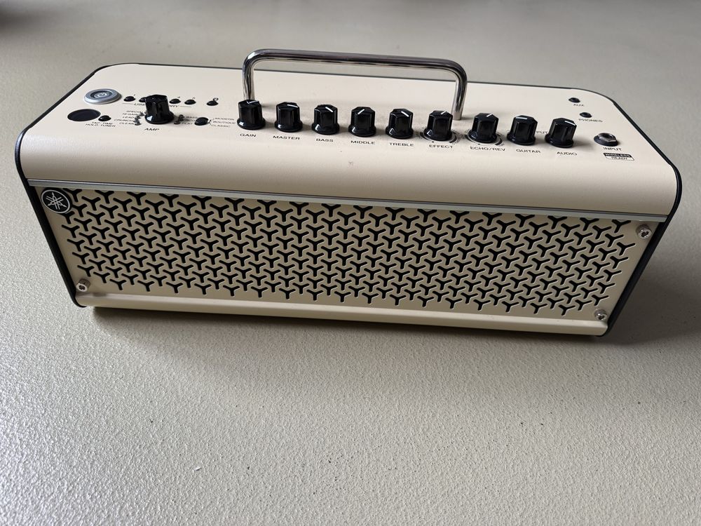 Yamaha THR30IIW cream + Airstep + wireless + Saco