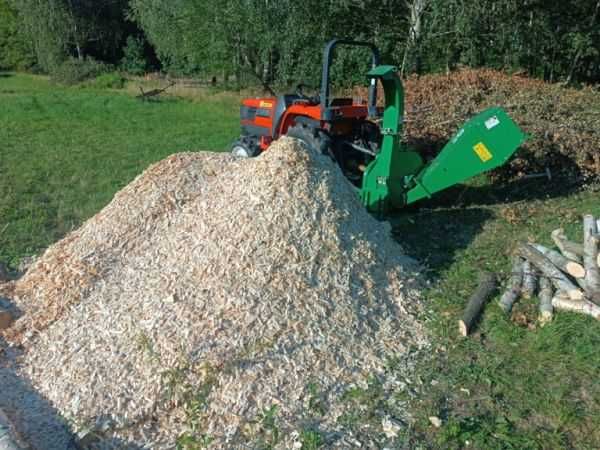 Usługi rębakiem, Rozdrabnianie gałęzi,  Cięcie i utylizacja gałęzi