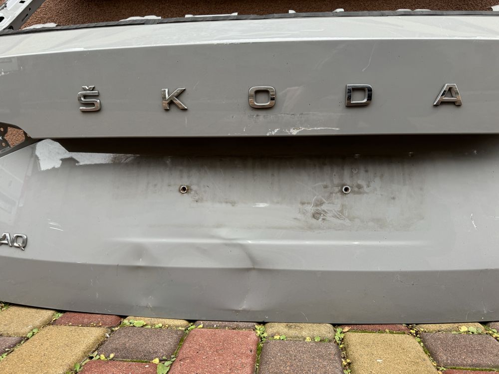 Кляпа ляда кришка багажника для Skoda Kodiaq Шкода Кодіак 2021-2024