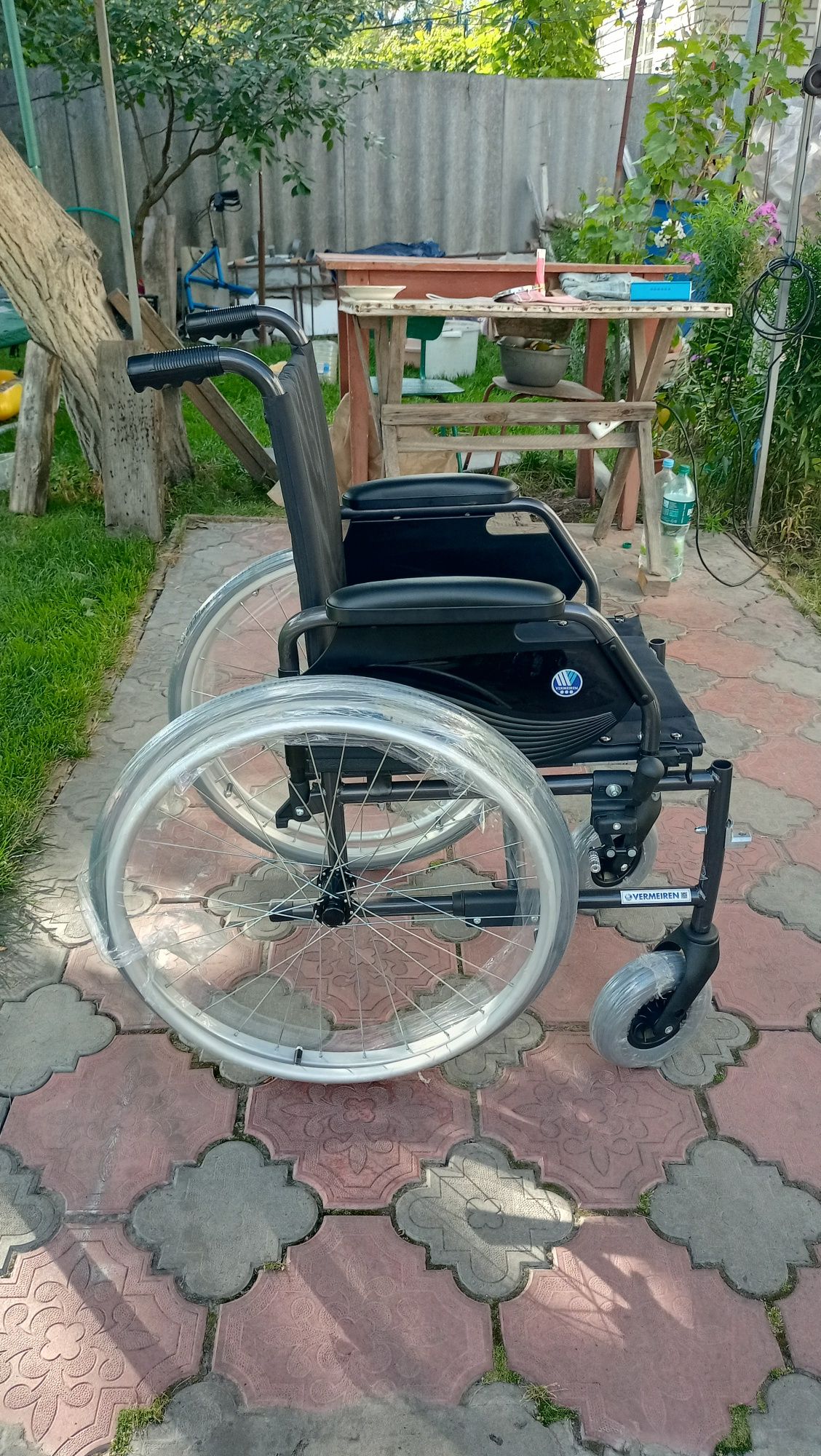 Инвалидная коляска