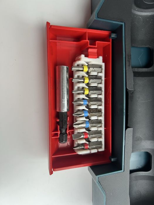 Акумуляторна електровикрутка Bosch