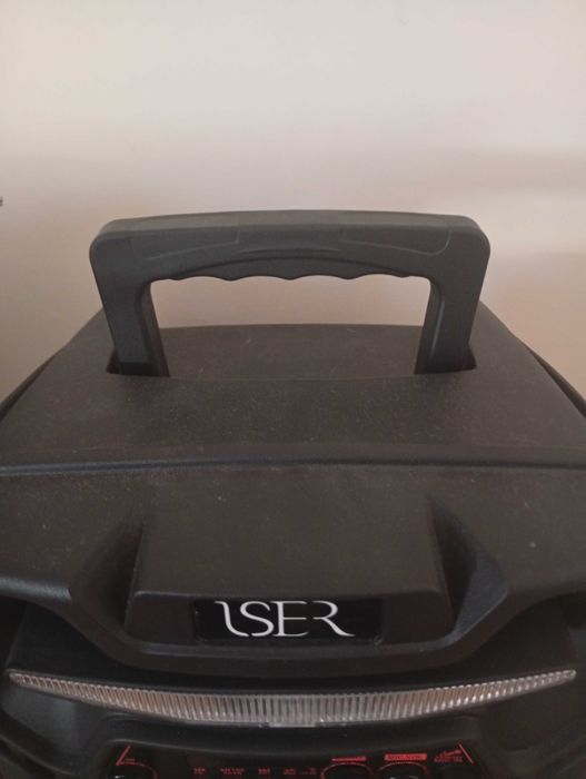 Coluna de som com microfone