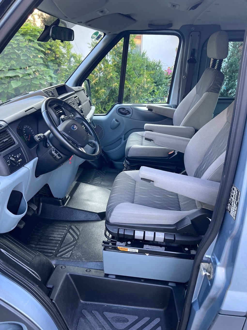 Ford Transit Euroline Nugget 2.2 TDCI 140 Ps 212 TYŚ KM MULTIVAN