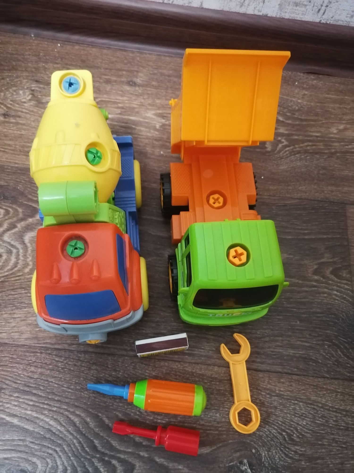 Машины-конструкторы для малышей, умные игрушки