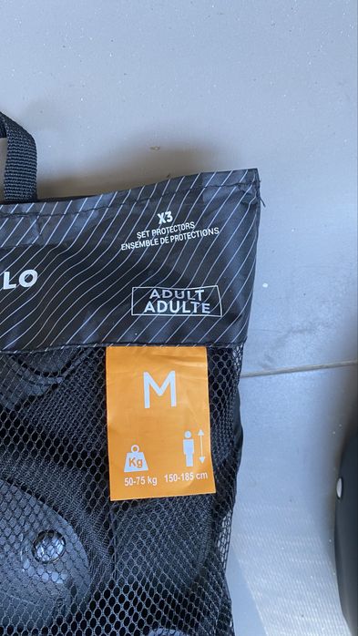 Patins em Linha + Proteções para Patins/Skate/Trotinete