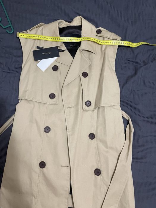 Продам новий!з бірками!стильний тренч від massimo dutti.