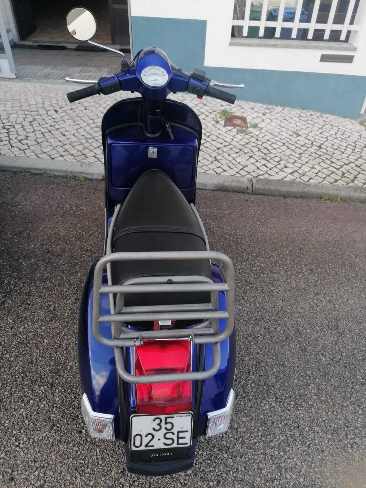Piaggio Vespa PX200