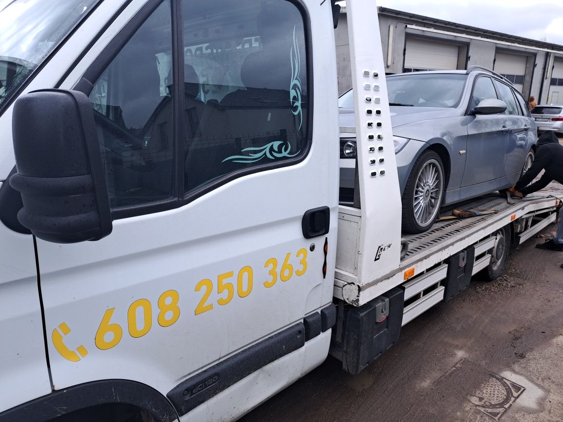 Pomoc drogowa 24/7 autolaweta transport holowanie auto4x4 wyciąganie