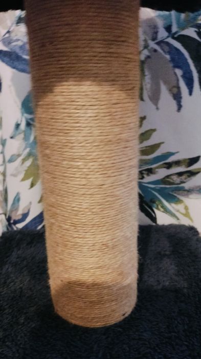 Drapak dla kota z legowiskiem