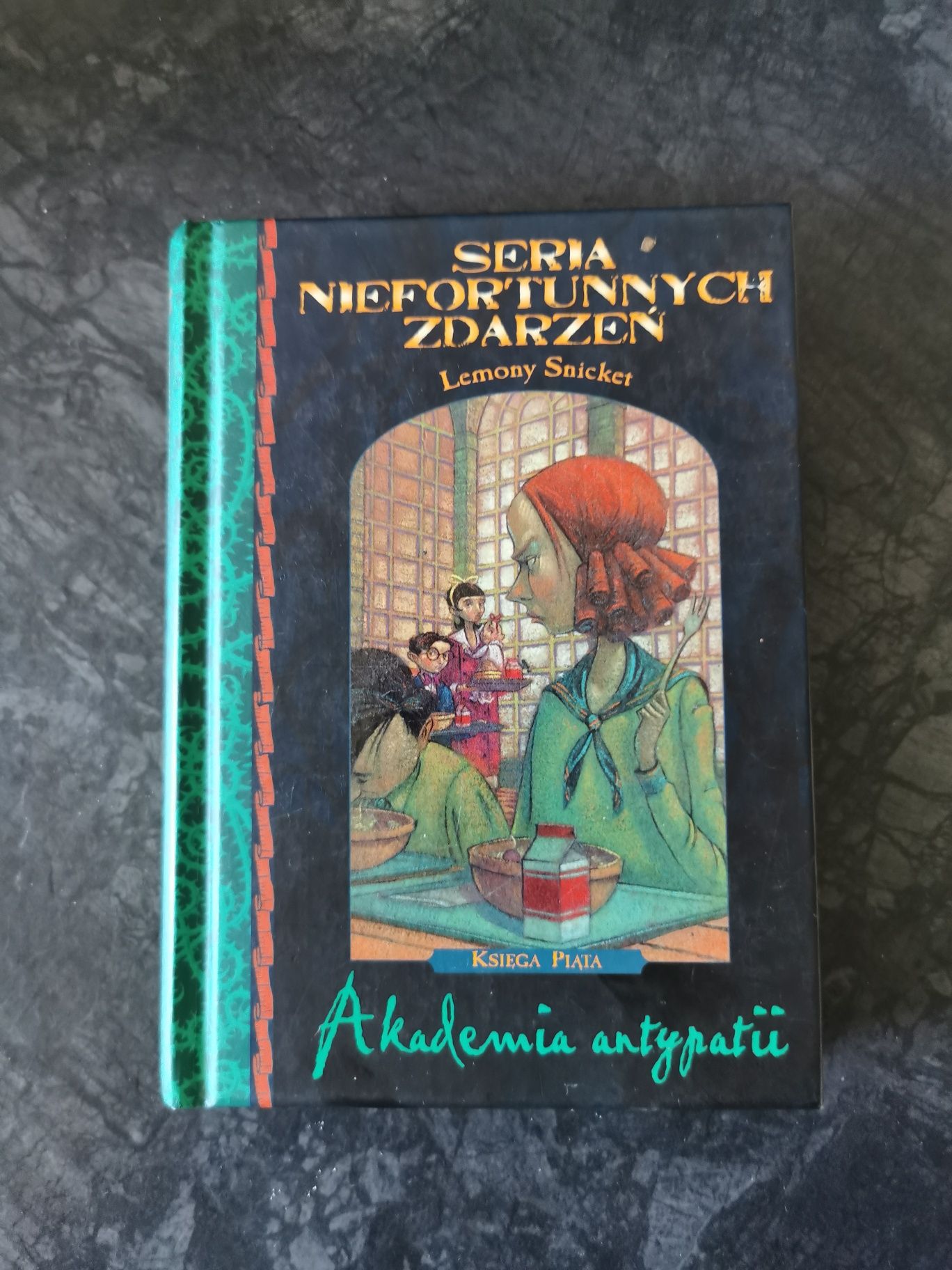 Książka seria niefortunnych zdarzeń Lemony Snicket akademia antypatii