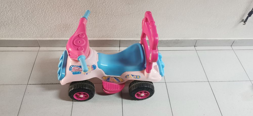 Carrinho - Brinquedo