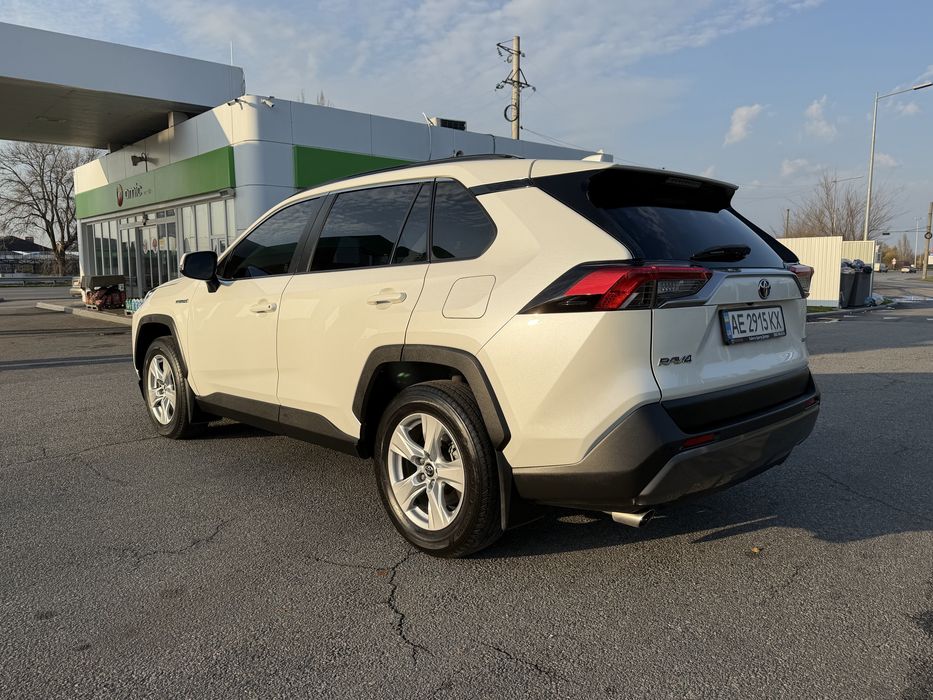 Toyota RAV4 Hybrid 2020 Official