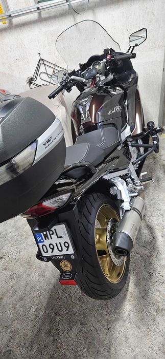 FJR1300 AE, 2014, bardzo zadbana, 3 kufry, elektroniczne zawieszenie.