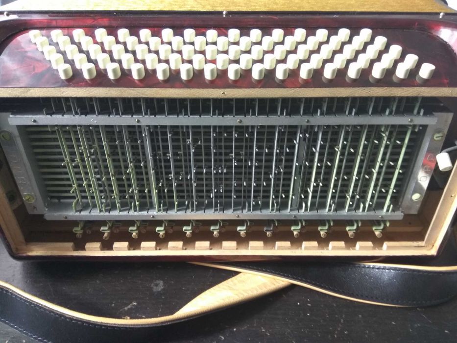 akordeon guzikowy hohner fidelio  gryf c stan kolekcjonerski