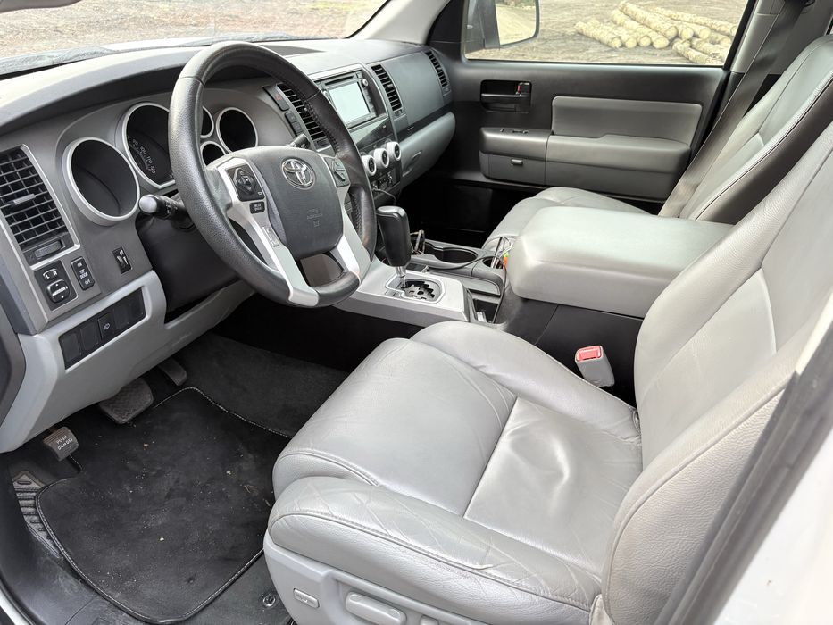 Toyota Sequoia stan bardzo dobry