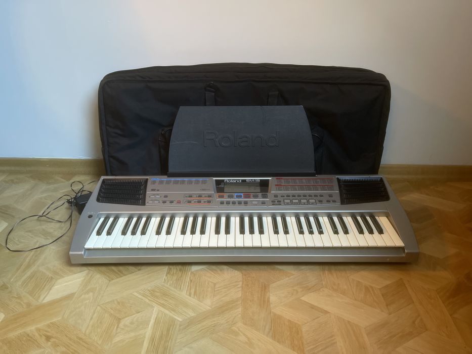 Keayboard Roland EM-15