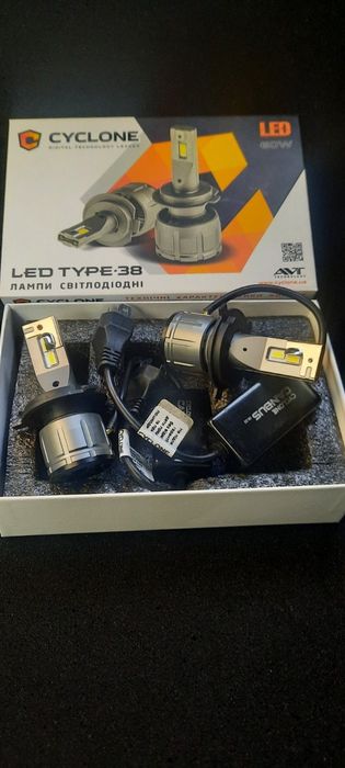 Лед лампи Cyclone Type 38 Н4/Н7/Н11/ Н1/14000Lm на лампу/60W