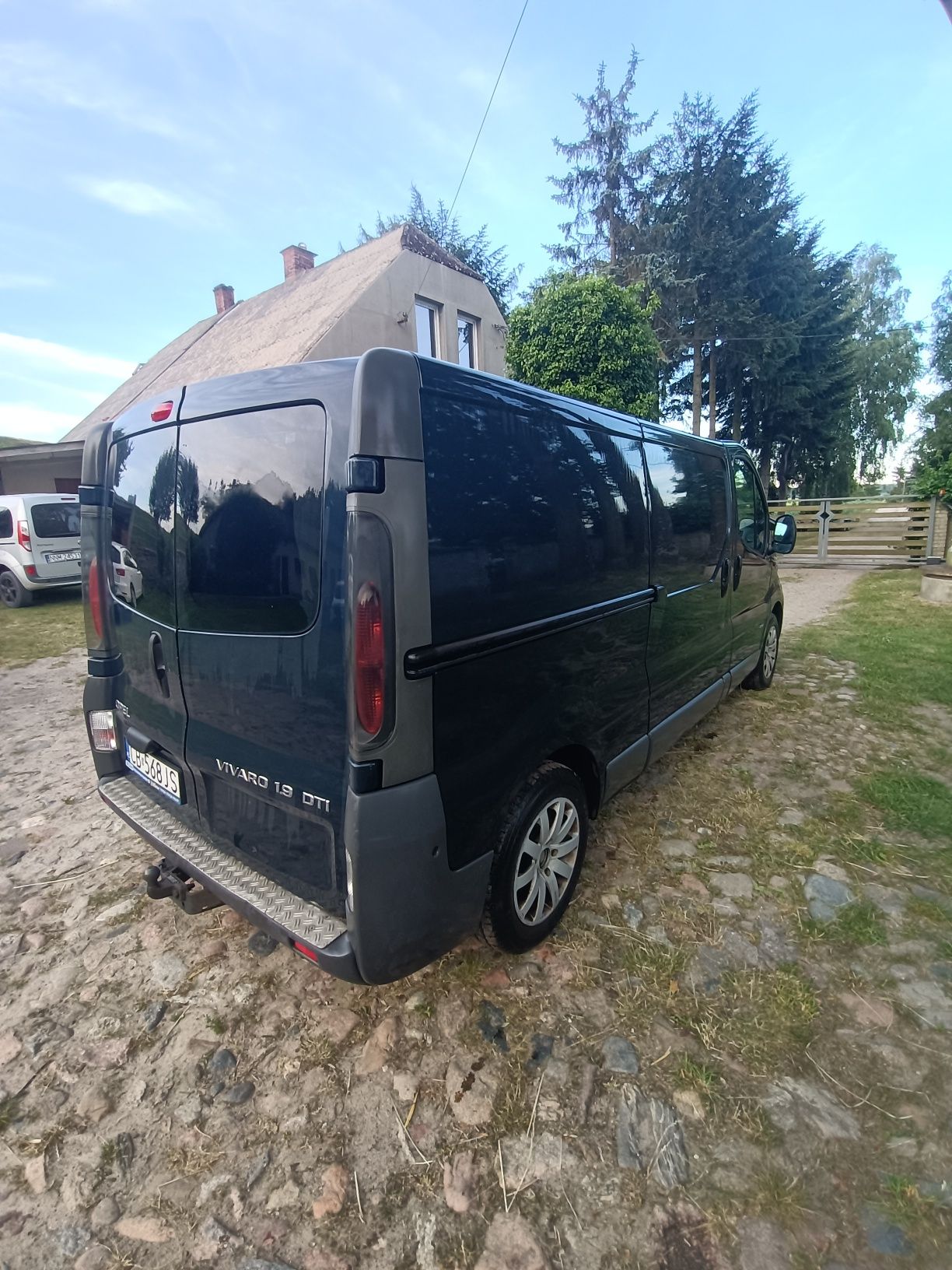 Opel Vivaro 1.9 dti 6 bieg long