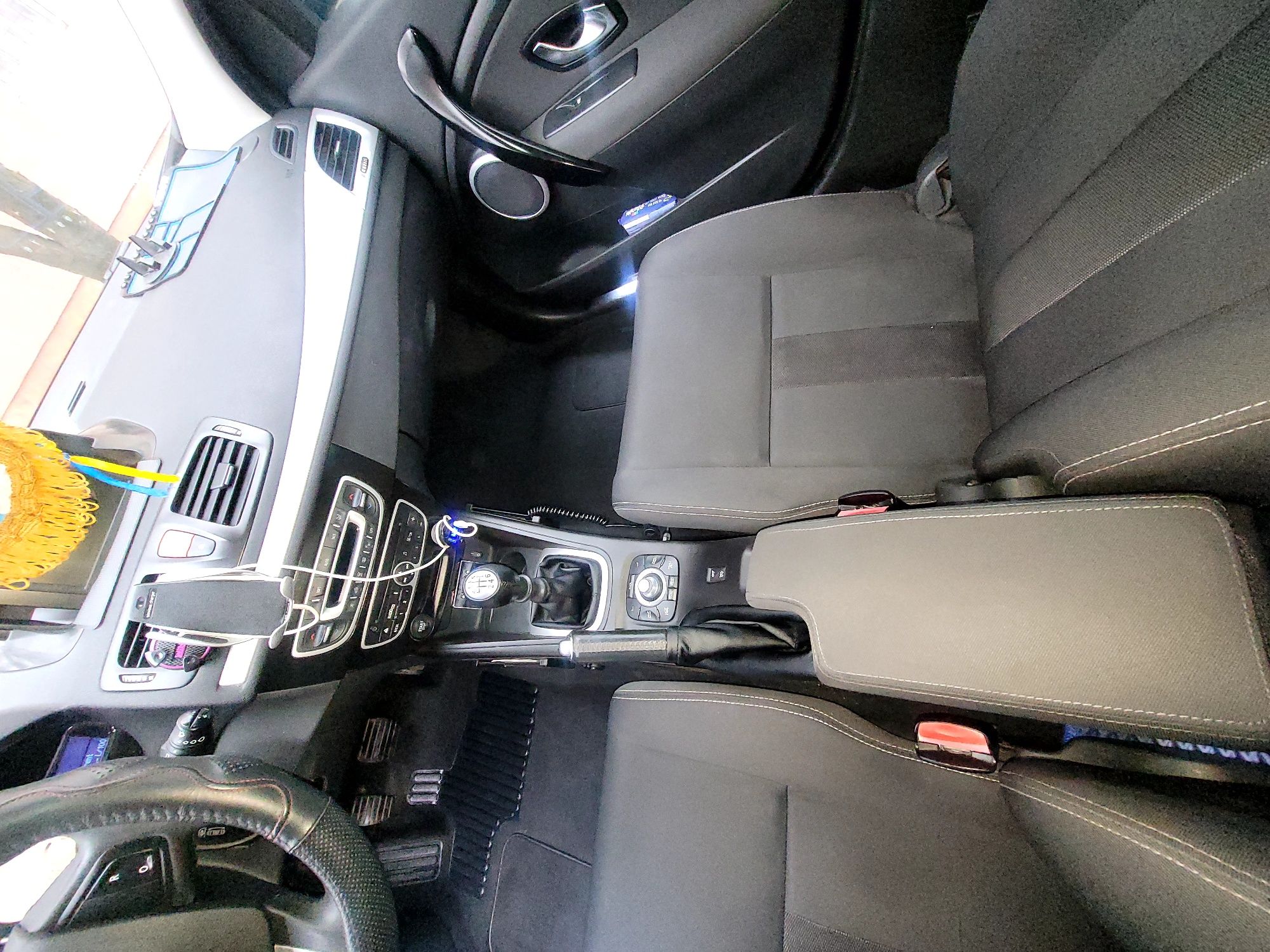 RENAULT MEGANE 3 1.4 бензин