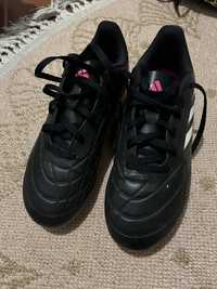 Chuteiras da adidas n 35