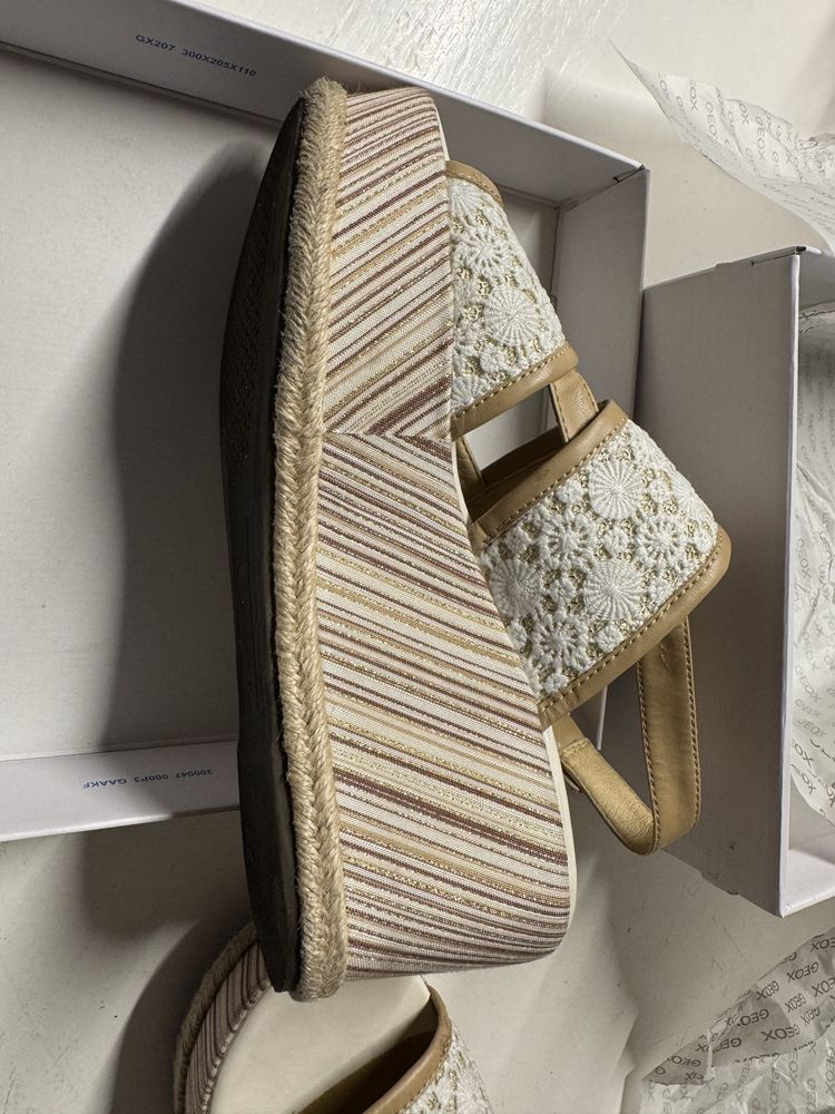 Sandalias Brancas Geox