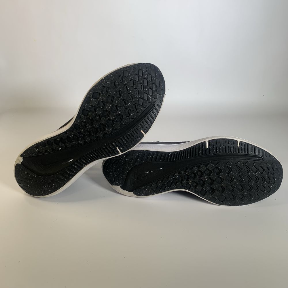Бігові кровівки Nike Running розмір 41 26см