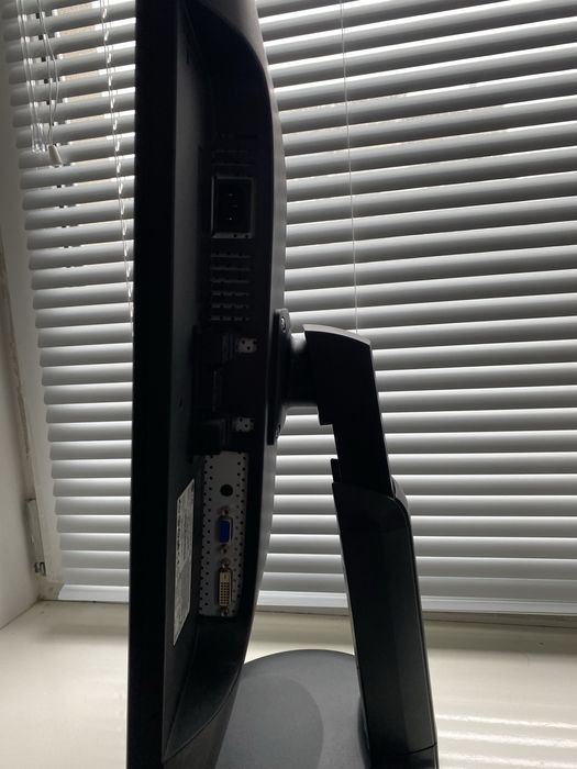 Монитор LG ips231