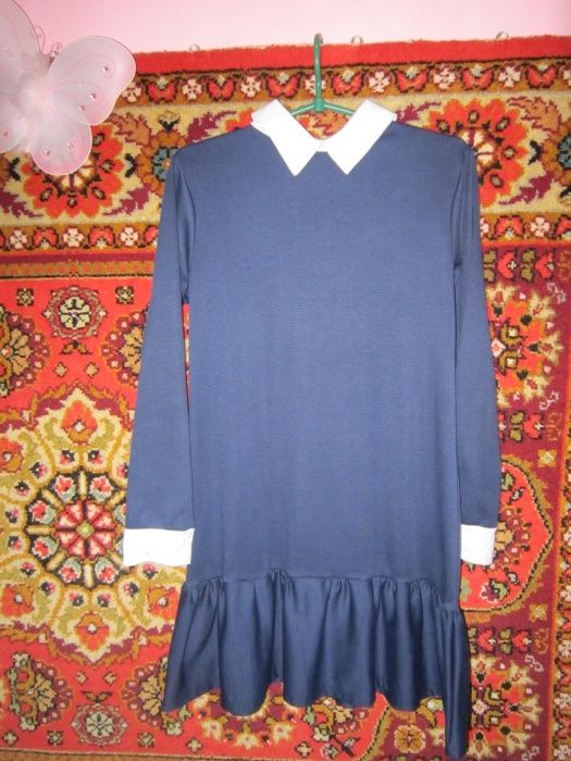 Офисное платье продам