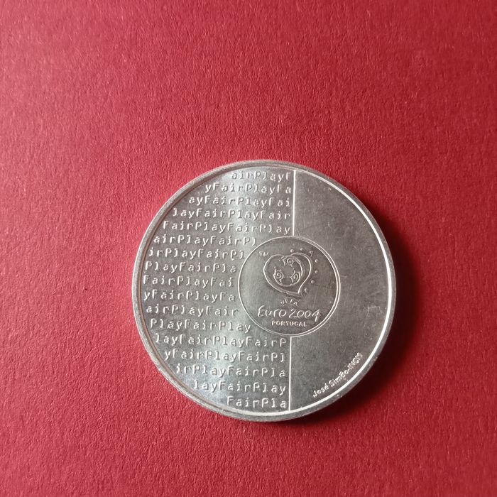 moeda 8 euros euro 2004 prata