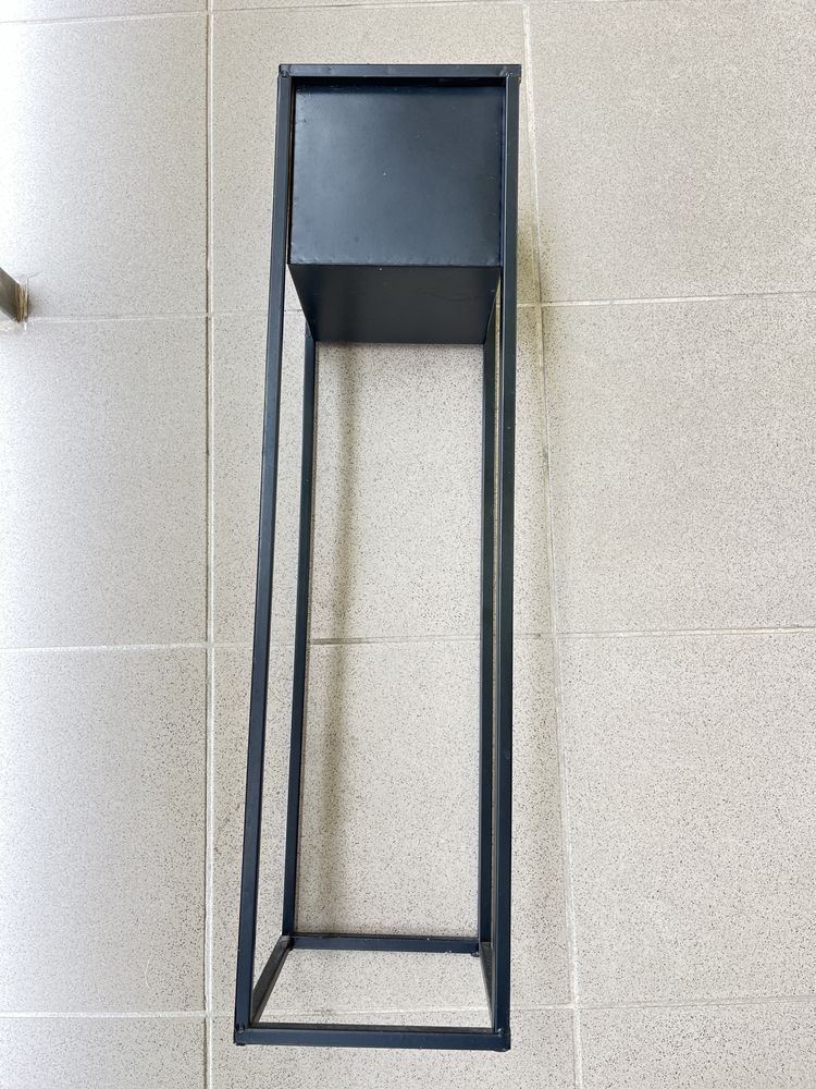 Kwietnik metalowy